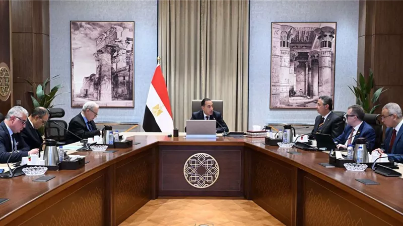 مدبولي يُتابع مشروع إنشاء مركز عالمي لتخزين وتوريد وتجارة الحبوب والزيوت في مصر