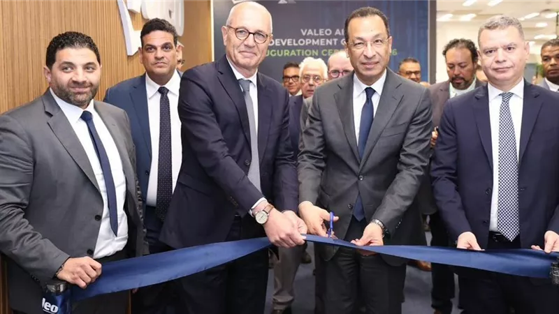  وزير الاتصالات: مركز فاليو الجديد يعكس ثقة الشركات العالمية في مناخ الاستثمار بمصر 