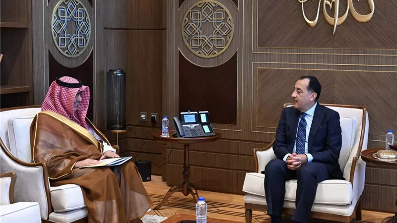 مصر والسعودية تبحثان سبل تعزيز التعاون الاقتصادي والاستثماري