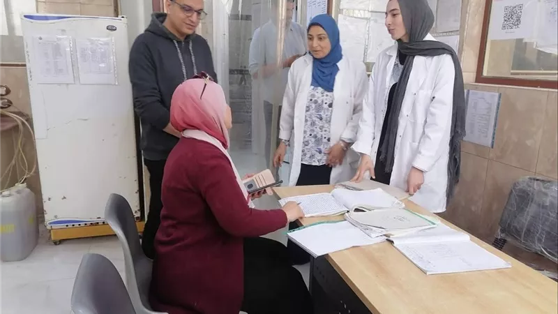 إدارة المعامل بصحة الدقهلية تكثف جولاتها المرورية على المستشفيات والإدارات.. صور 
