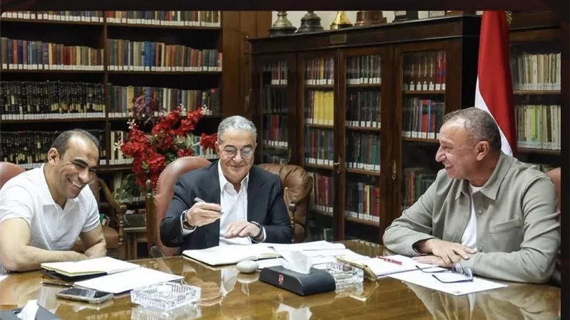 قرار عاجل من الخطيب بشأن حسين عموتة مدرب الأهلي الجديد (خاص)