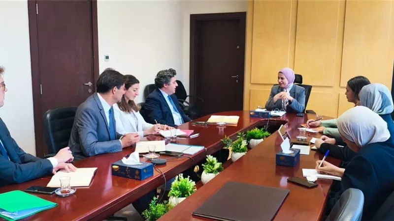 نائبة وزير الخارجية تستقبل وفد الشؤون الاقتصادية وتطوير الأعمال الدولية بوزارة الخزانة الفرنسية