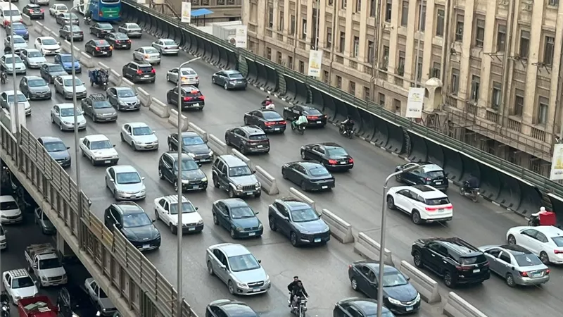 غلق جزئي بكوبري 6 أكتوبر لتنفيذ أعمال صيانة.. و«الطرق والكباري» تعلن التحويلات المرورية