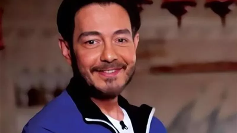 أحمد زاهر يدعم هاني شاكر بعد وعكة صحية: دعوات بالشفاء للفنان الكبير