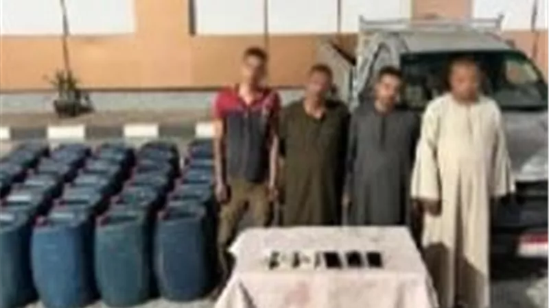 إحباط تهريب 4.5 طن سولار قبل بيعها في السوق السوداء بأسوان والأقصر