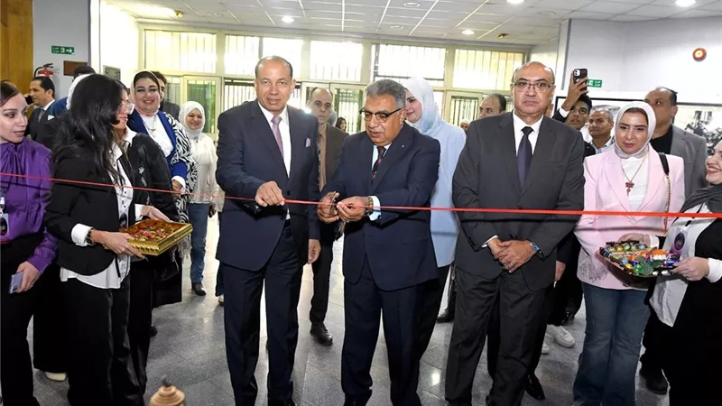 جامعة المنصورة تفتتح معرض الفن التشكيلي «رؤى 2026» بحضور محافظ الدقهلية
