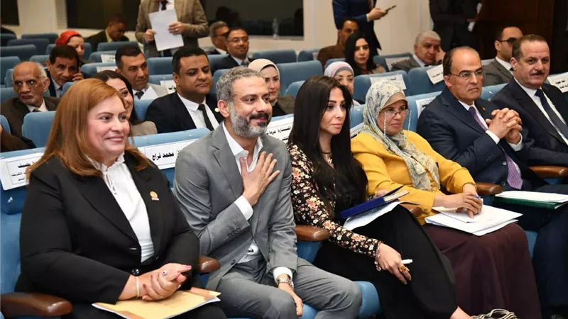 جلسة حاسمة لمستقبل الأسرة المصرية.. ومحمد فراج يطرح رؤيته داخل البرلمان