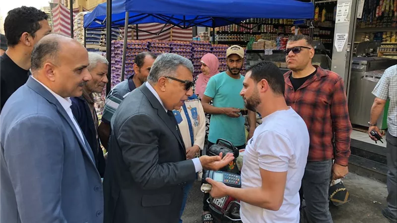 «لا تهاون مع المخالفين».. محافظ الدقهلية يراقب الأسعار وتوافر السلع