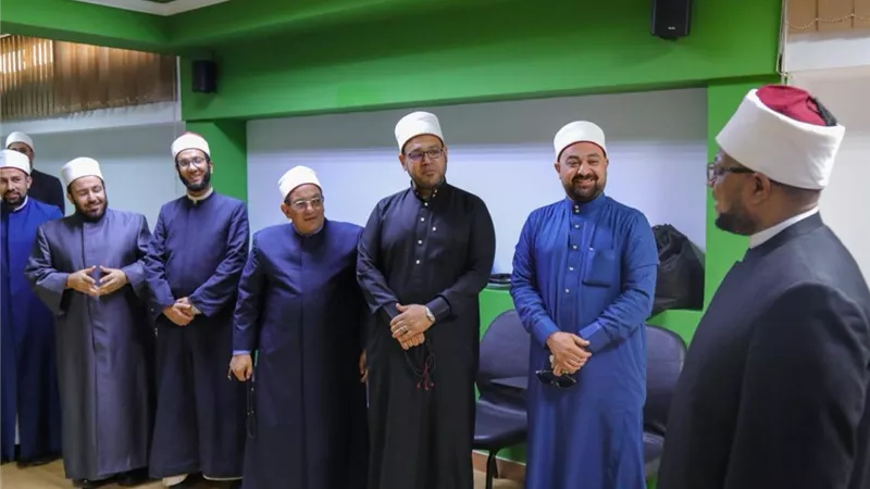 نقلة نوعية في الدعوة.. الأزهر يؤهل الدعاة للتواصل مع الصم وضعاف السمع