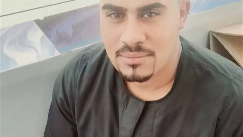 الكل حزين عليه.. مصرع شاب بحادث سير في قنا