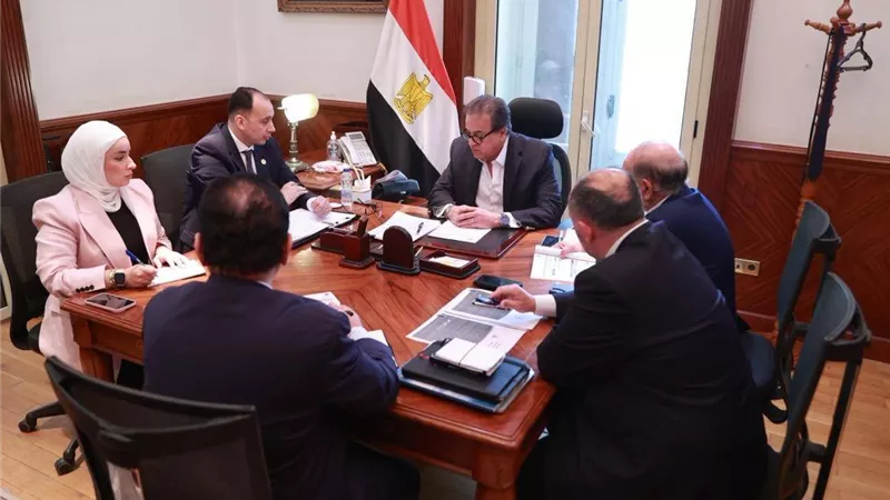 وزير الصحة يتابع أعمال اللجنة العليا للمسؤولية الطبية وسلامة المريض