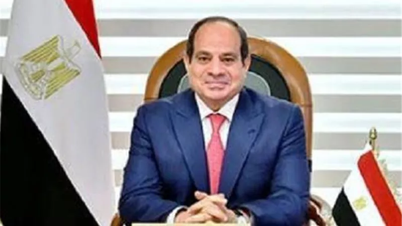 محافظ المنيا يهنئ الرئيس السيسي بعيد العمال