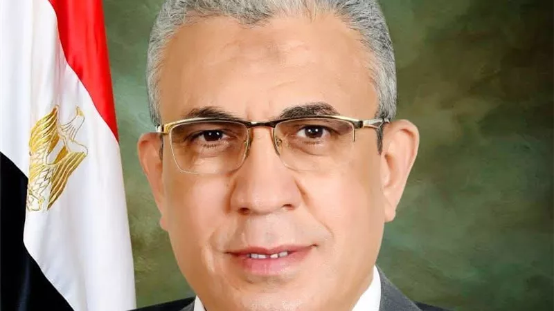 الجبهة الوطنية يهنئ عادل عبد الفضيل بمناسبة تكريم الرئيس ومنحه وسام العمل