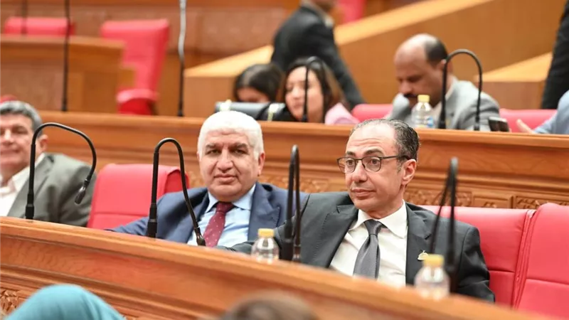 طلب إحاطة بشأن عدم ملائمة مكافأة أطباء الامتياز مقارنة بالحد الأدنى للأجور