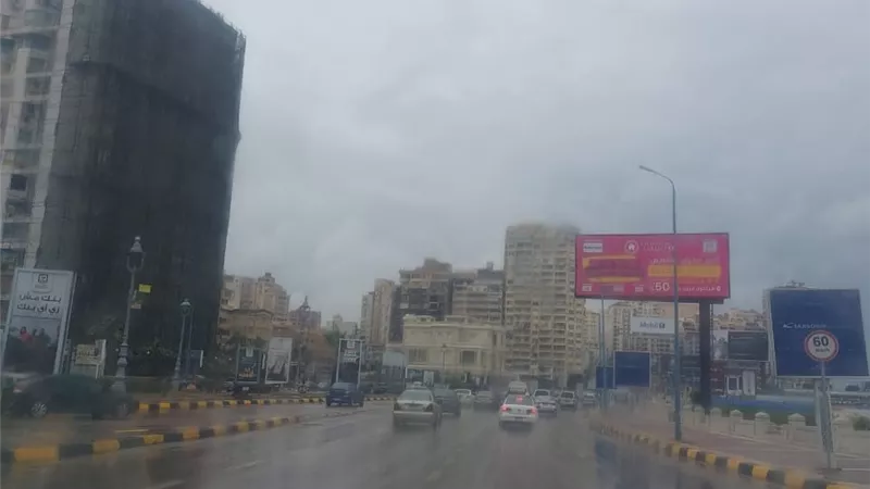 شركة الصرف الصحي بالإسكندرية ترفع درجة الاستعداد لمواجهة موجة الأمطار