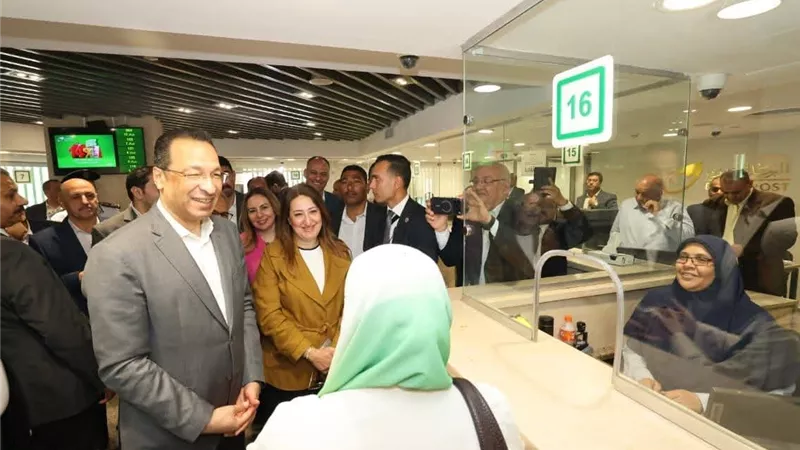 وزير الاتصالات يفتتح مكتب بريد بني سويف ويؤكد: تطوير شامل لمنظومة البريد