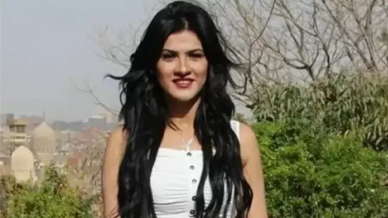 حبس ياسمينا المصري 4 أيام بتهمة سب وقذف أشرف زكي