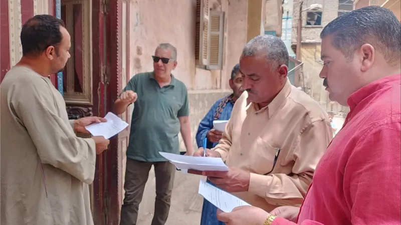 تسريع ملف التصالح بأسيوط واستمرار حملات الطرق على أبواب المنازل بأمر المحافظ 