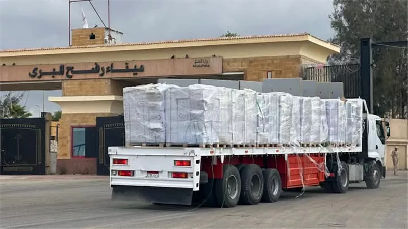 الهلال الأحمر المصري يواصل ملحمة العطاء.. قافلة 189 تنطلق بثقل إنساني غير مسبوق