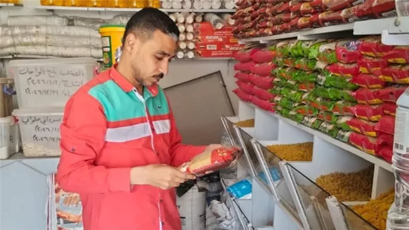 ضبط 4 أطنان سلع مجهولة و240 مخالفة بالمخابز والأسواق في المنيا