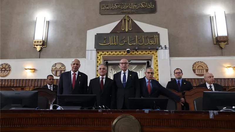لأول مرة.. وزير العدل يكرّم رئيس محكمة النقض وأعضاء مجلس القضاء الأعلى