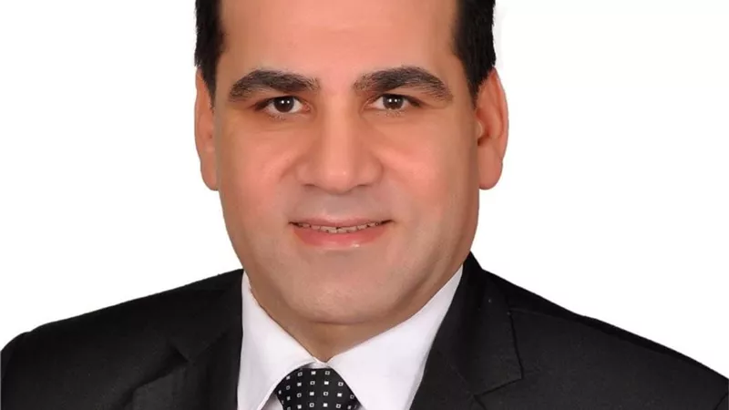 الدفع بـ4 سيارات إطفاء.. بعد اندلاع حريق ضخم بمصنع قطن في سوهاج