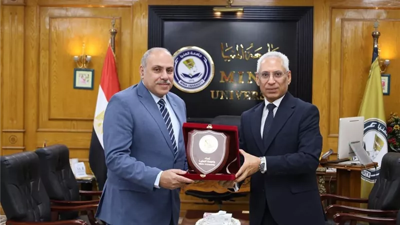 رئيس جامعة المنيا يستقبل الدكتور حسن سلامة في ندوة حول المشهد الإقليمي 