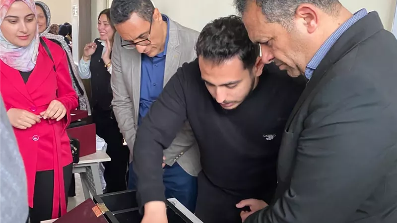 نشاط علمي مبتكر لطلاب صيدلة المنصورة الأهلية
