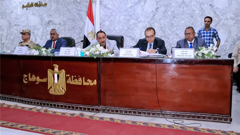 منع الإجازات والراحات للقيادات التنفيذية بسوهاج حتى انتهاء الموجة 29 لإزالة التعديات