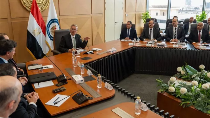 وزير البترول: الدولة المصرية تضع الوفاء بالتزاماتها المالية على رأس أولوياتها