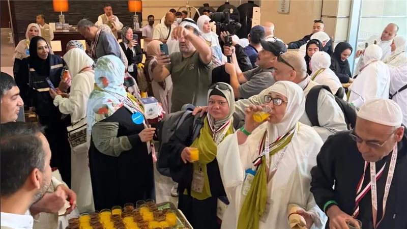 لبيك اللهم لبيك.. وصول أول أفواج حجاج الجمعيات الأهلية للمدينة المنورة| صور