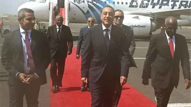 رئيس الوزراء يصل إلى جيبوتي للمشاركة في مراسم تنصيب الرئيس 