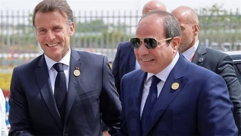 من الاستقبال حتى المباحثات.. تفاصيل يوم حافل للرئيسين السيسي وماكرون في برج العرب