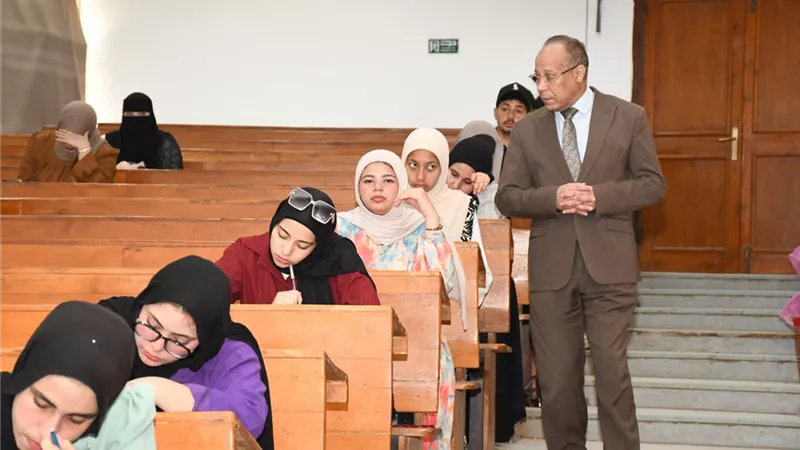 بدء الامتحانات العملية بجامعة قناة السويس وسط انتظام كامل للجان بمختلف الكليات