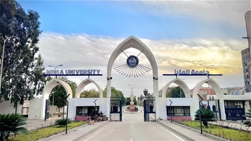 رئيس جامعة المنيا يعلن خطة شاملة لمواجهة الغش الإلكتروني وضمان نزاهة الامتحانات