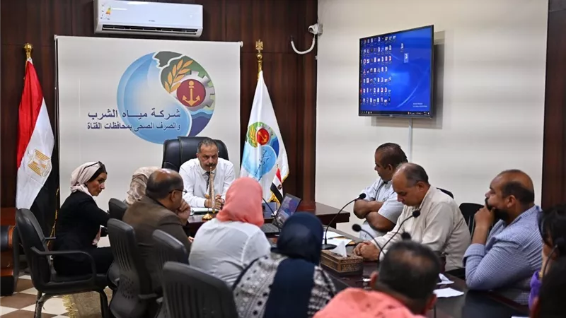 رئيس مياه القناة يؤكد على جودة المياه أولوية قصوى ومتابعة مستمرة لضمان تقديم خدمة آمنة ومطابقة للمواصفات