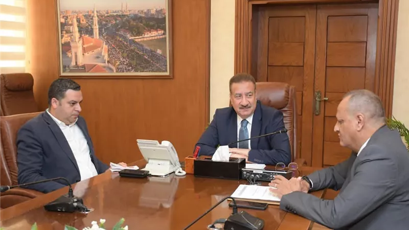 محافظ بورسعيد يتابع الاستعدادات النهائية لامتحانات نهاية العام 2026