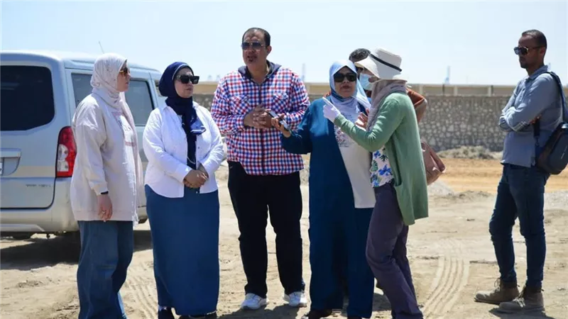 رئيسة مدينة بورفؤاد تتابع تنفيذ طريق جديد لربط كوبري النصر العائم القديم بالجديد