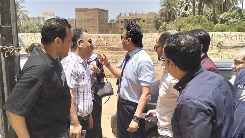 وكيل صحة سوهاج يتفقد الوحدة الصحية بجزيرة الشورانية