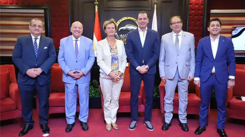 «مستقبل وطن» يستقبل سفيرة الاتحاد الأوروبي بالقاهرة