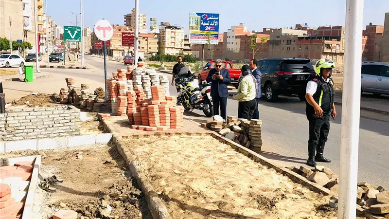 يتفقد أعمال التطوير والتجميل.. محافظ الدقهلية في جولة بشوارع مدينة نبروه (صور)