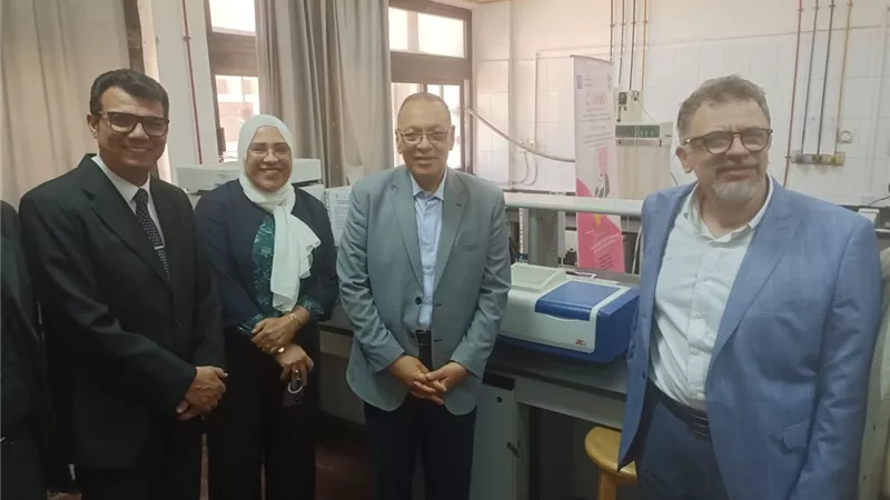 جامعة قناة السويس تفتتح مركز دراسات التجميل وريادة الأعمال 