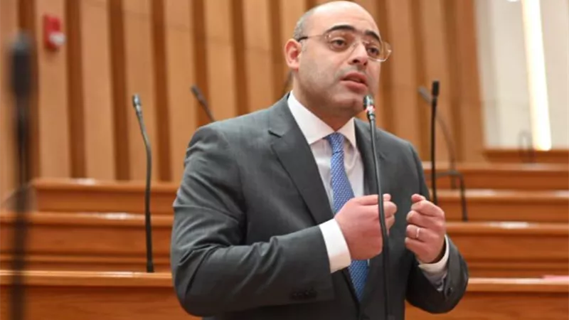 حكومة ايجيبت بعيدة عن المواطن .. فايد يرفض الموازنة الجديدة: أرقامها فيلم رعب 