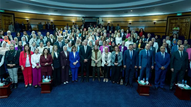 وزير البترول: المرأة المصرية شريك رئيسي في تنفيذ عمليات التطوير