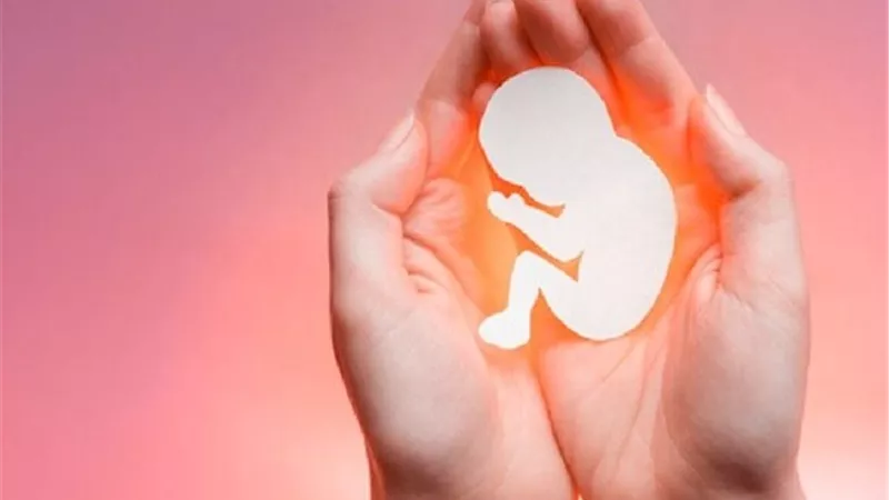 بسبب خلاف على الزبائن.. صاحبة أتيليه تتهم منافسها وزوجته في إجهاضها بالطالبية