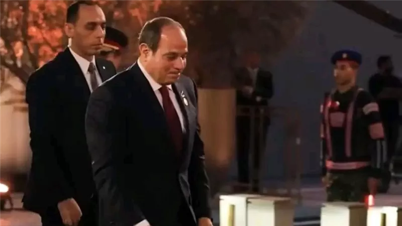 الرئيس السيسي يجري مباحثات مع نظيره الأوغندي بالقصر الرئاسي في عنتيبى