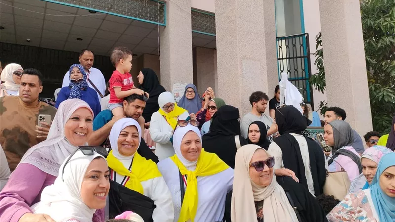 انطلاق فوج حجاج الجمعيات بالإسماعيلية إلى الأراضي المقدسة (فيديو وصور)