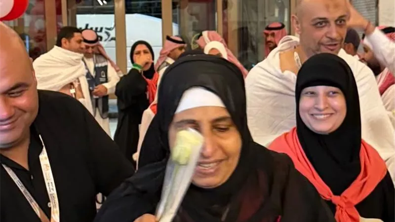 وصول 4 آلاف حاج من حجاج الجمعيات الأهلية إلى مكة والمدينة