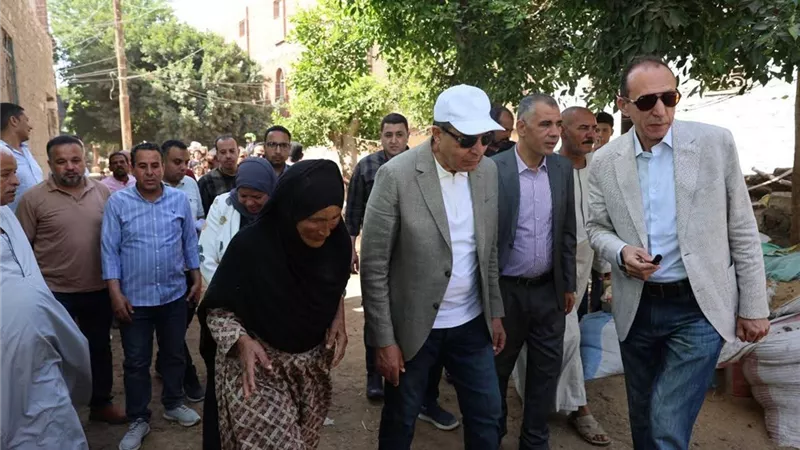 محافظ المنيا يوجه بحل أزمة ترعة عزبة البيضاء بالشيخ فضل بعد 15 عامًا من المعاناة