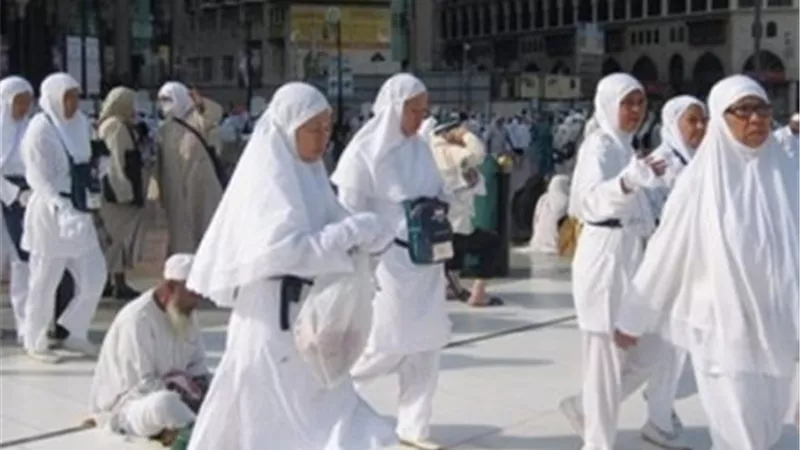  حكم سفر المرأة لأداء فريضة الحج دون محرم .. الأزهر للفتوي يوضح